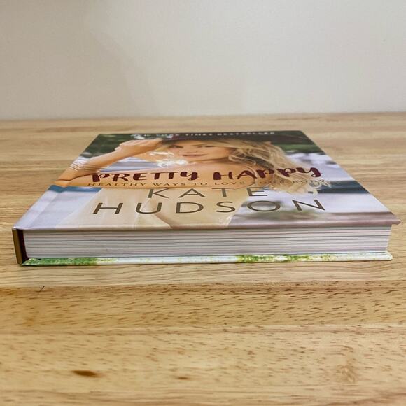 Pretty Happy Healthy Ways To Love Your Body by Kate Hudson Hard Cover Book - Picture 5 of 7